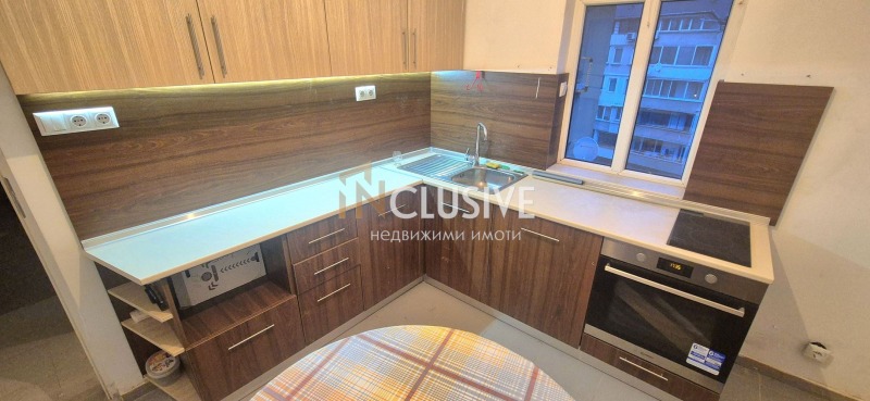 Продава 3-СТАЕН, гр. София, Оборище