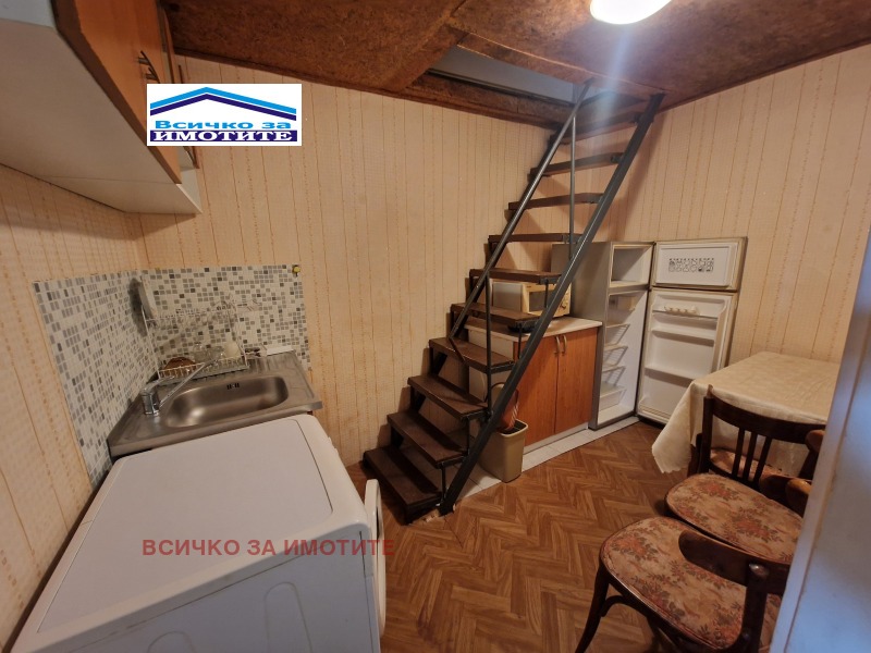 Продава КЪЩА, гр. Русе, Широк център, снимка 3 - Къщи - 49544435