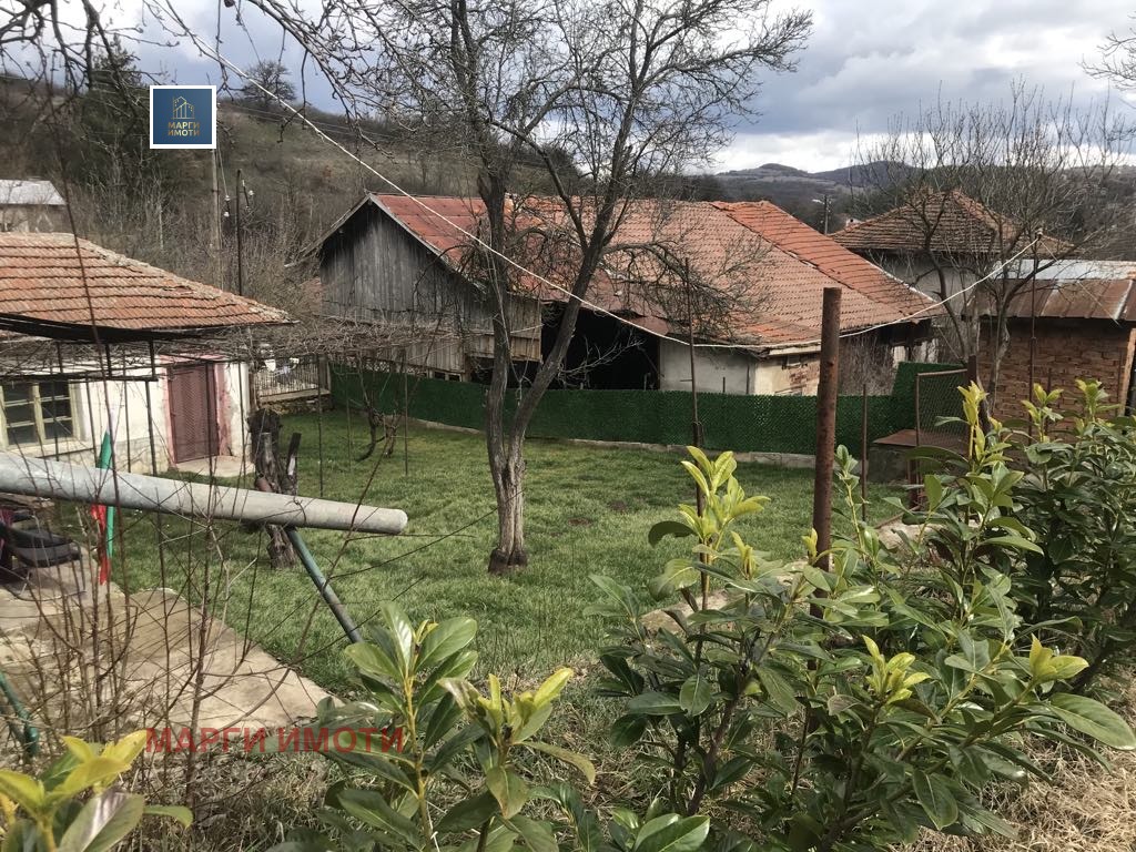 Продава КЪЩА, с. Голема Раковица, област София област, снимка 4 - Къщи - 53702110