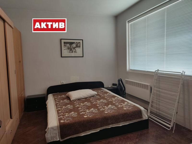 Продава 4-СТАЕН, гр. Търговище, Център, снимка 5 - Aпартаменти - 47621382