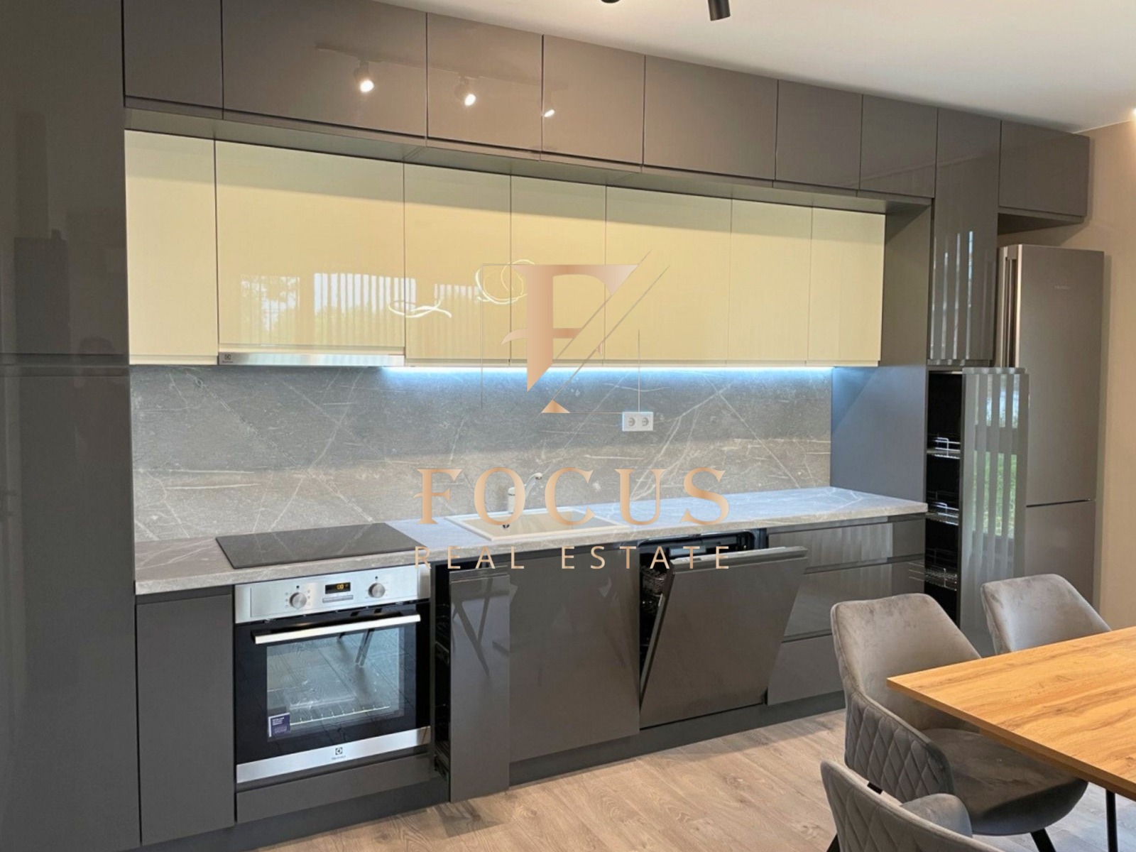 Продава 3-СТАЕН, гр. Пловдив, Христо Смирненски, снимка 2 - Апартаменти - 53770216