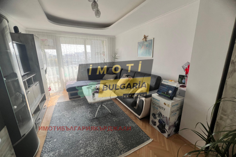 Продава 3-СТАЕН в град Кърджали, Възрожденци - 72 кв.м / 99 500 € » 194 605.09 лв., ИМОТИБЪЛГАРИЯКЪРДЖАЛИ