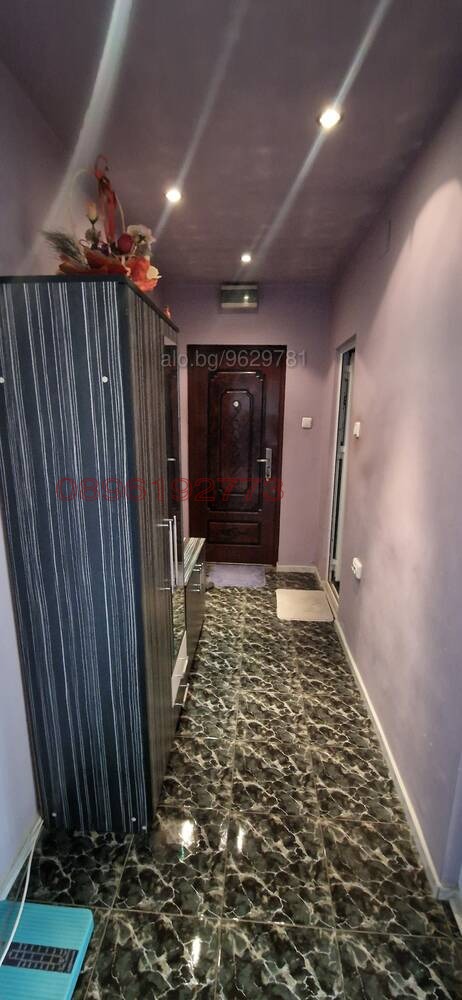 Продава  3-стаен град Ямбол , Хале , 85 кв.м | 39410255 - изображение [2]
