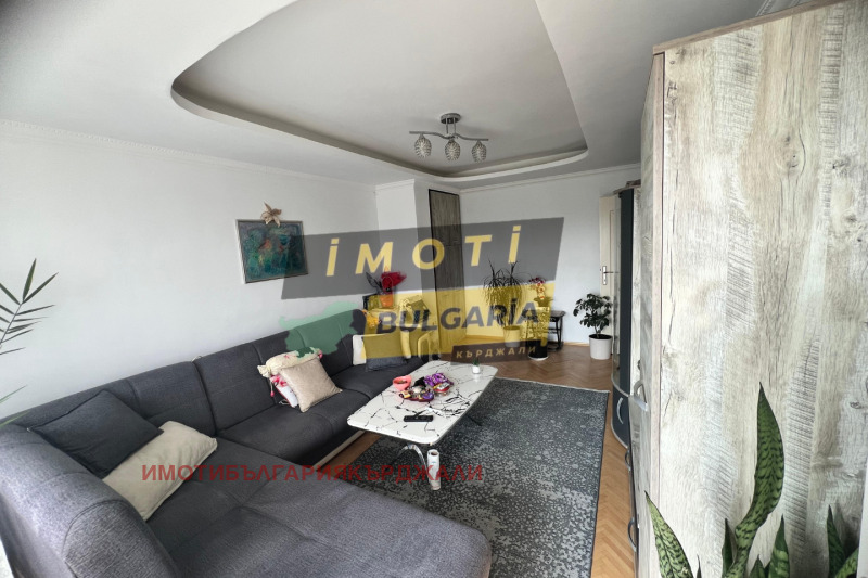 Продава 3-СТАЕН, гр. Кърджали, Възрожденци, снимка 12 - Апартаменти - 52501256