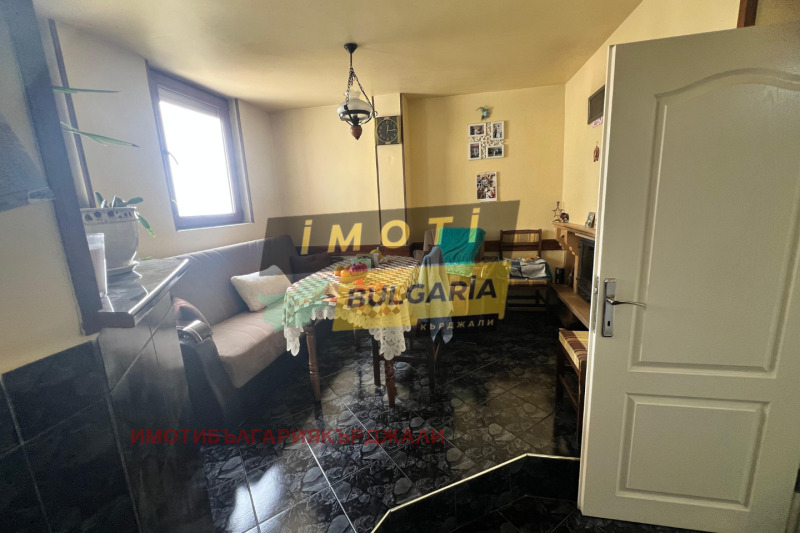 Продава 3-СТАЕН, гр. Кърджали, Възрожденци, снимка 9 - Апартаменти - 52501256