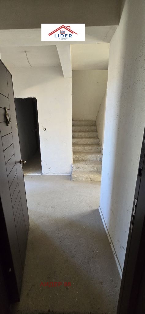 En venta  Casita Pleven , Shirok tsentar , 154 metros cuadrados | 29211527