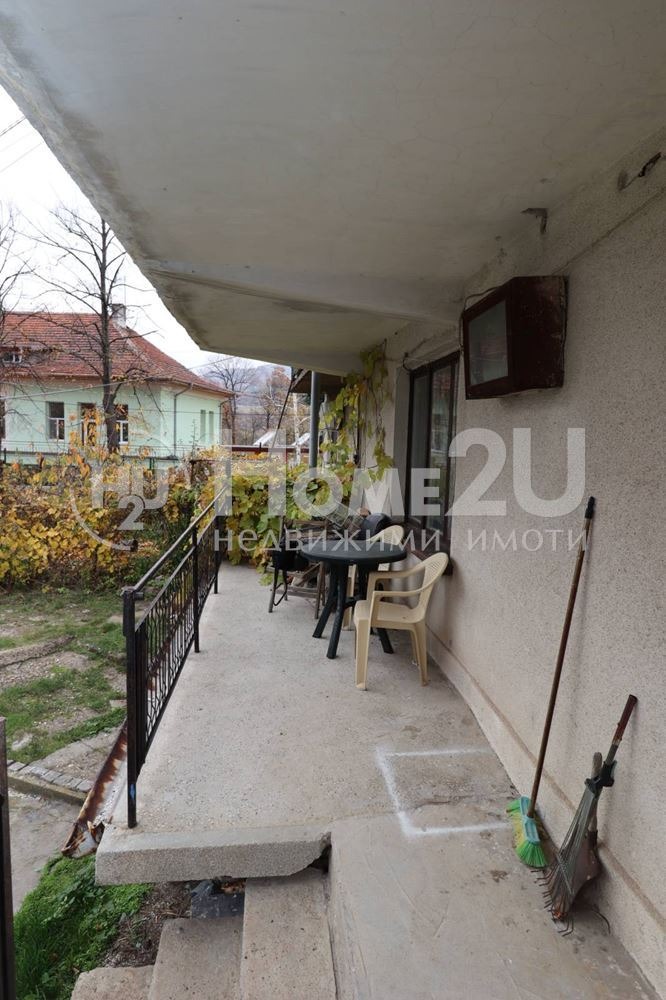 Продава ЕТАЖ ОТ КЪЩА, гр. София, с. Владая, снимка 3 - Етаж от къща - 55118951