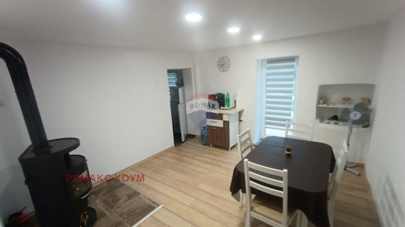 Продава КЪЩА, с. Соколово, област Добрич, снимка 8 - Къщи - 53490715