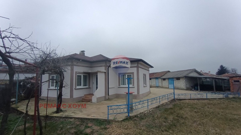 Продава КЪЩА, с. Соколово, област Добрич, снимка 2 - Къщи - 53490715