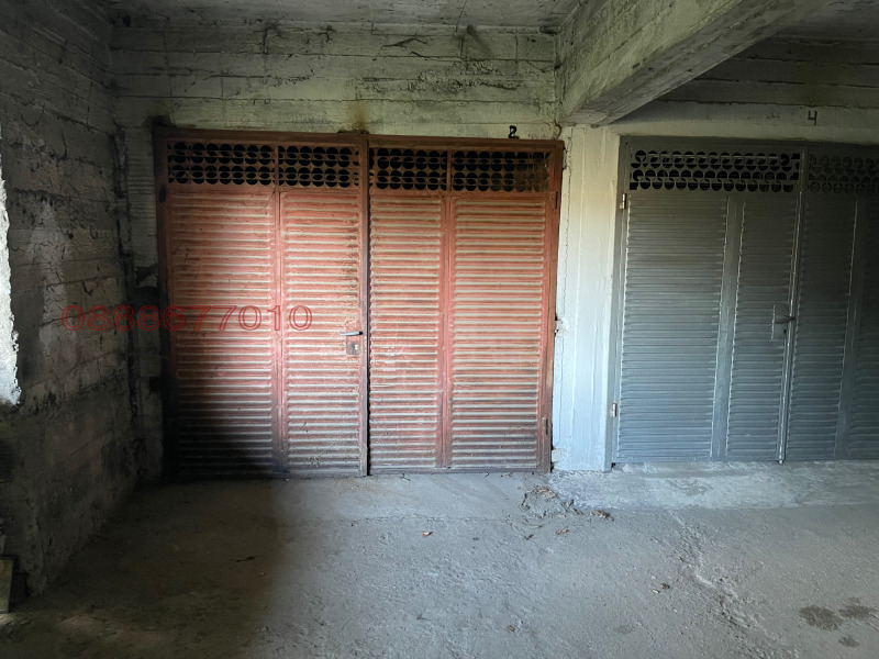 Продава ГАРАЖ, ПАРКОМЯСТО, гр. Габрово, Център