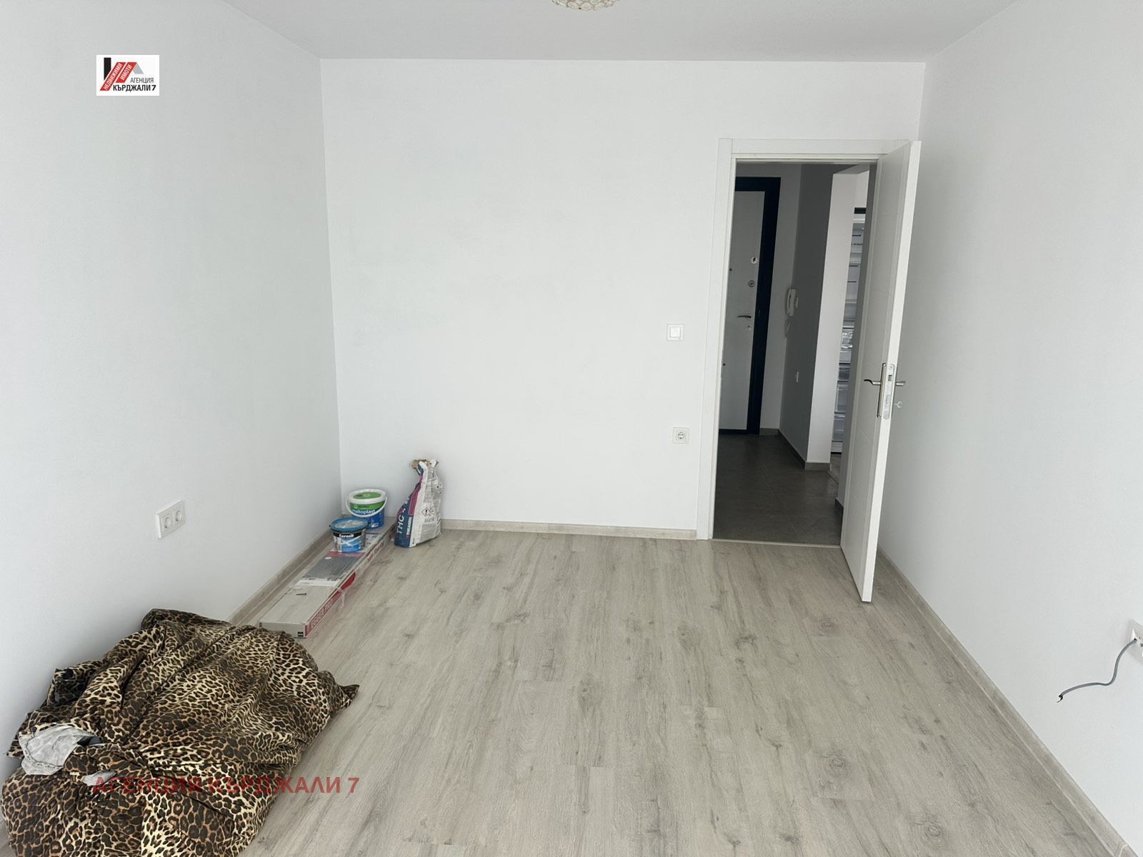 Продава 2-СТАЕН, гр. Кърджали, Център, снимка 6 - Апартаменти - 53870541