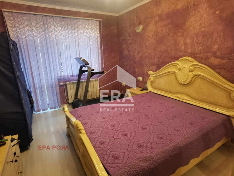 Продава 3-СТАЕН в град Русе, Център - 92 кв.м / 180 000 € » 352 049.40 лв., ЕРА РОЯЛ