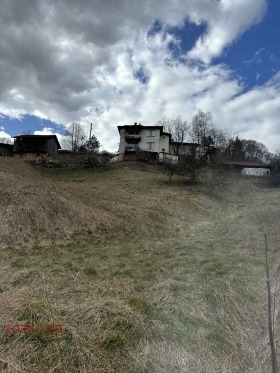 Trama Momchilovtsi, región Smolyan 1