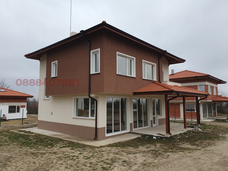 Na sprzedaż  Dom region Warny , Priselci , 203 mkw | 34572193