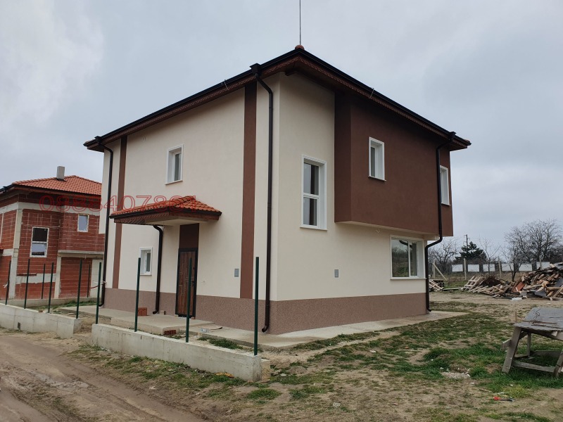 Na sprzedaż  Dom region Warny , Priselci , 203 mkw | 34572193 - obraz [3]