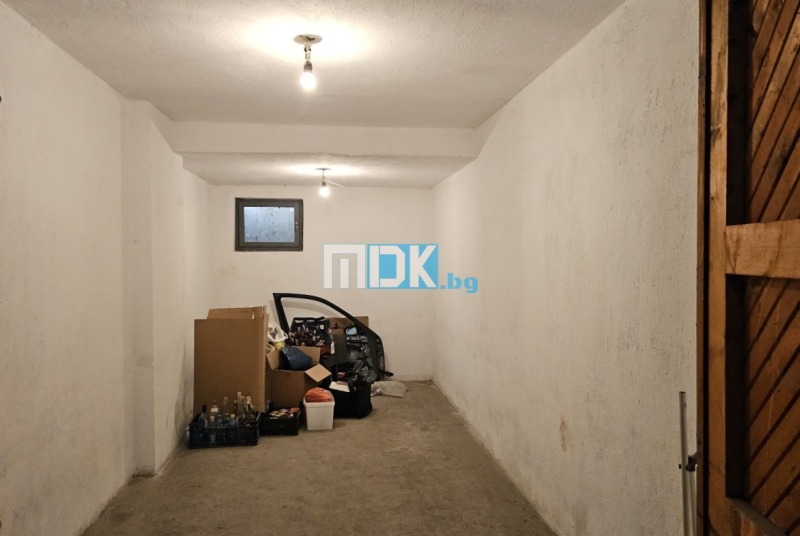 Продава  Гараж град Пловдив , Въстанически , 15 кв.м | 90239377