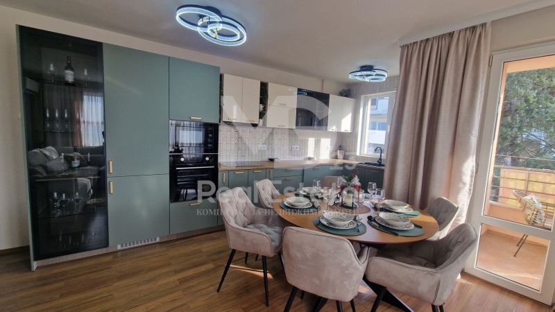 Продава МНОГОСТАЕН, гр. Пловдив, Център