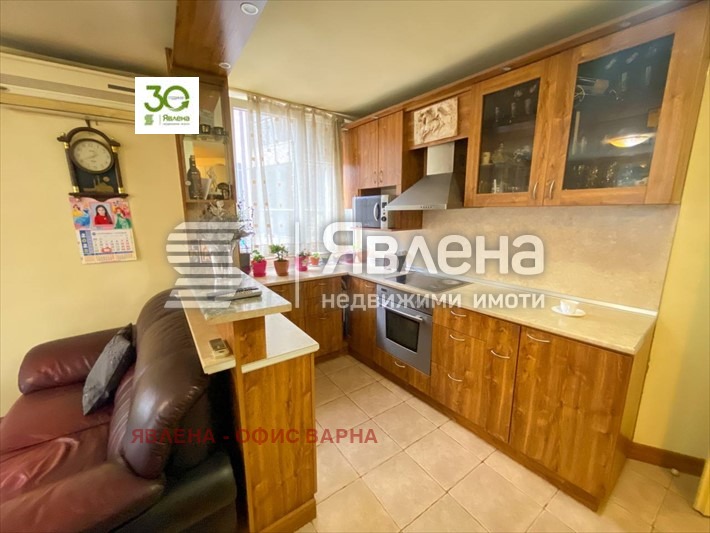 Продава 4-СТАЕН, гр. Варна, Център, снимка 1 - Aпартаменти - 48446732