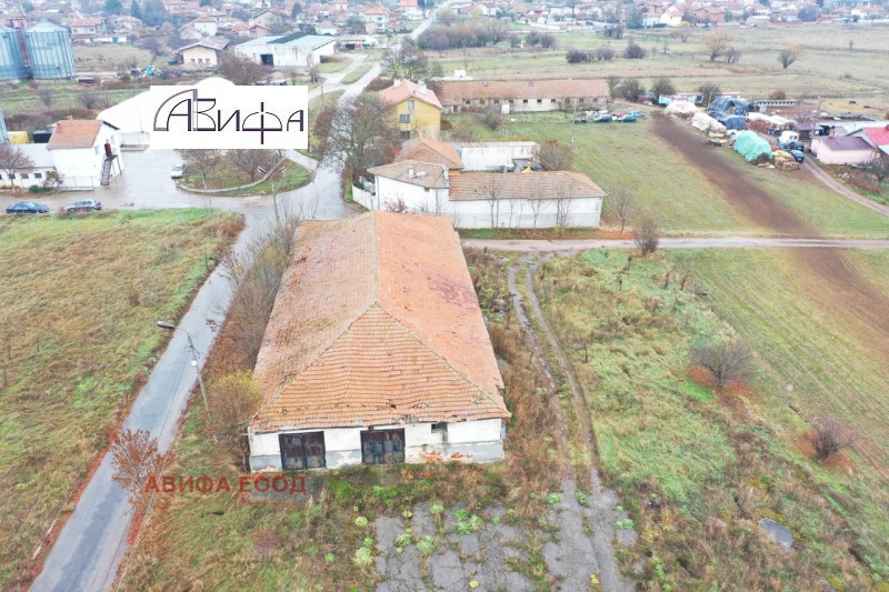 In vendita  Magazzinaggio regione Sofia , Petkovo , 560 mq | 69406933