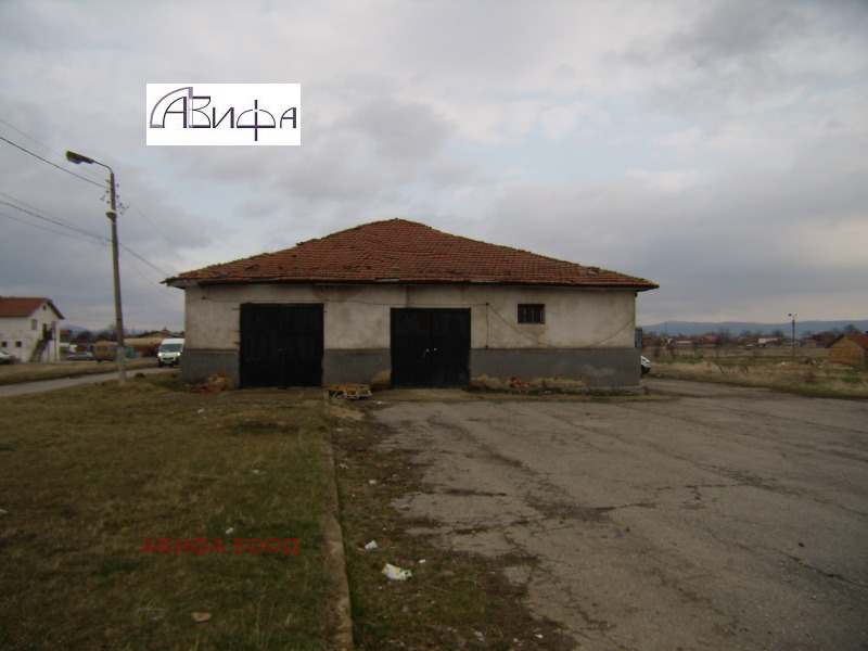 In vendita  Magazzinaggio regione Sofia , Petkovo , 560 mq | 69406933 - Immagine [3]