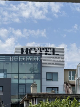 Продава 3-стаен град Варна ВИНС-Червен площад - [1] 
