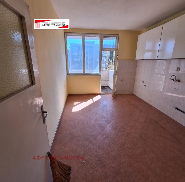 Продава 3-СТАЕН, гр. Стара Загора, Център, снимка 6 - Апартаменти - 54080490