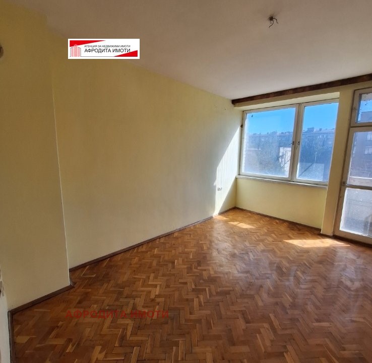 Продава 3-СТАЕН, гр. Стара Загора, Център, снимка 2 - Апартаменти - 54080490