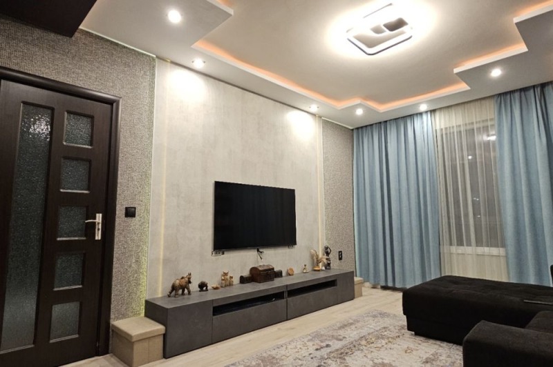 Te koop  3+ slaapkamer Varna , Mladost 2 , 92 m² | 34980494 - afbeelding [2]
