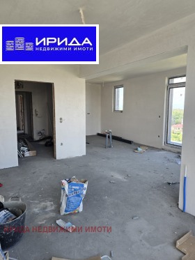 Pienhuoneisto Mladost 4, Sofia