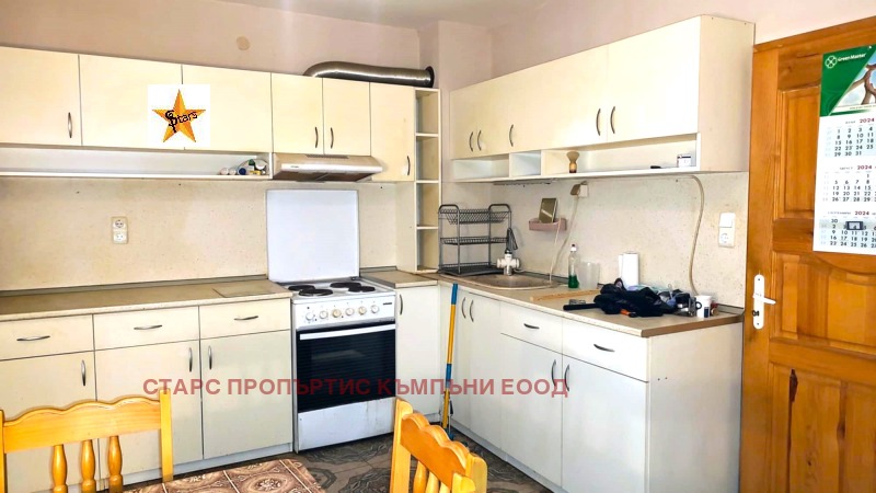 Продава 3-СТАЕН, гр. Варна, Базар Левски, снимка 1 - Aпартаменти - 48366606