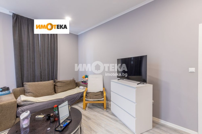 Продава ЕТАЖ ОТ КЪЩА, гр. Варна, Център, снимка 10 - Етаж от къща - 48142196