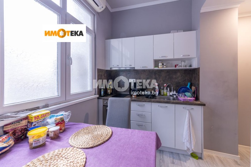 Продава ЕТАЖ ОТ КЪЩА, гр. Варна, Център, снимка 7 - Етаж от къща - 48142196