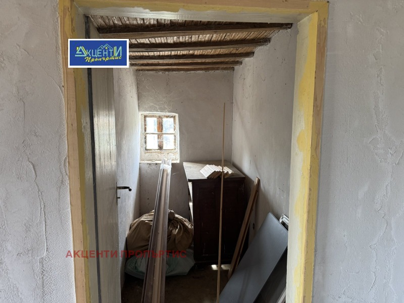 Продава КЪЩА, с. Караисен, област Велико Търново, снимка 17 - Къщи - 53558216