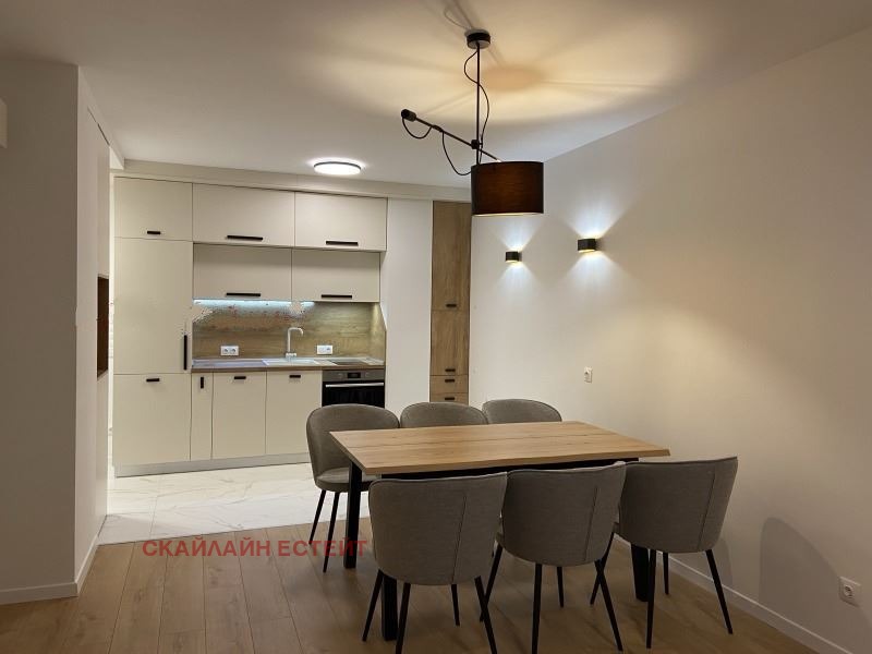 Продава 3-СТАЕН, гр. София, Младост 4