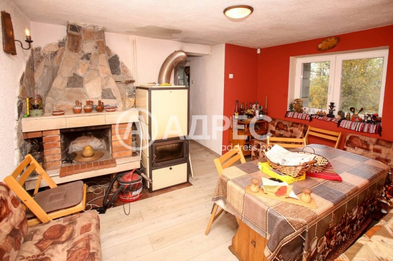 Продава КЪЩА, гр. София, с. Кокаляне, снимка 2 - Къщи - 53520161