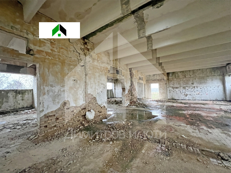 Продава СКЛАД, с. Никола Козлево, област Шумен, снимка 3 - Складове - 52586509