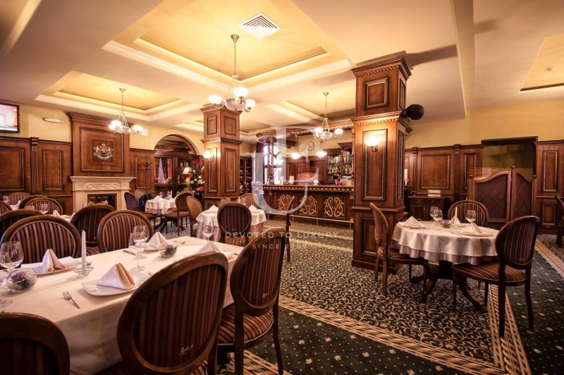 Продава ХОТЕЛ, гр. Хисаря, област Пловдив, снимка 15 - Хотели - 52475970