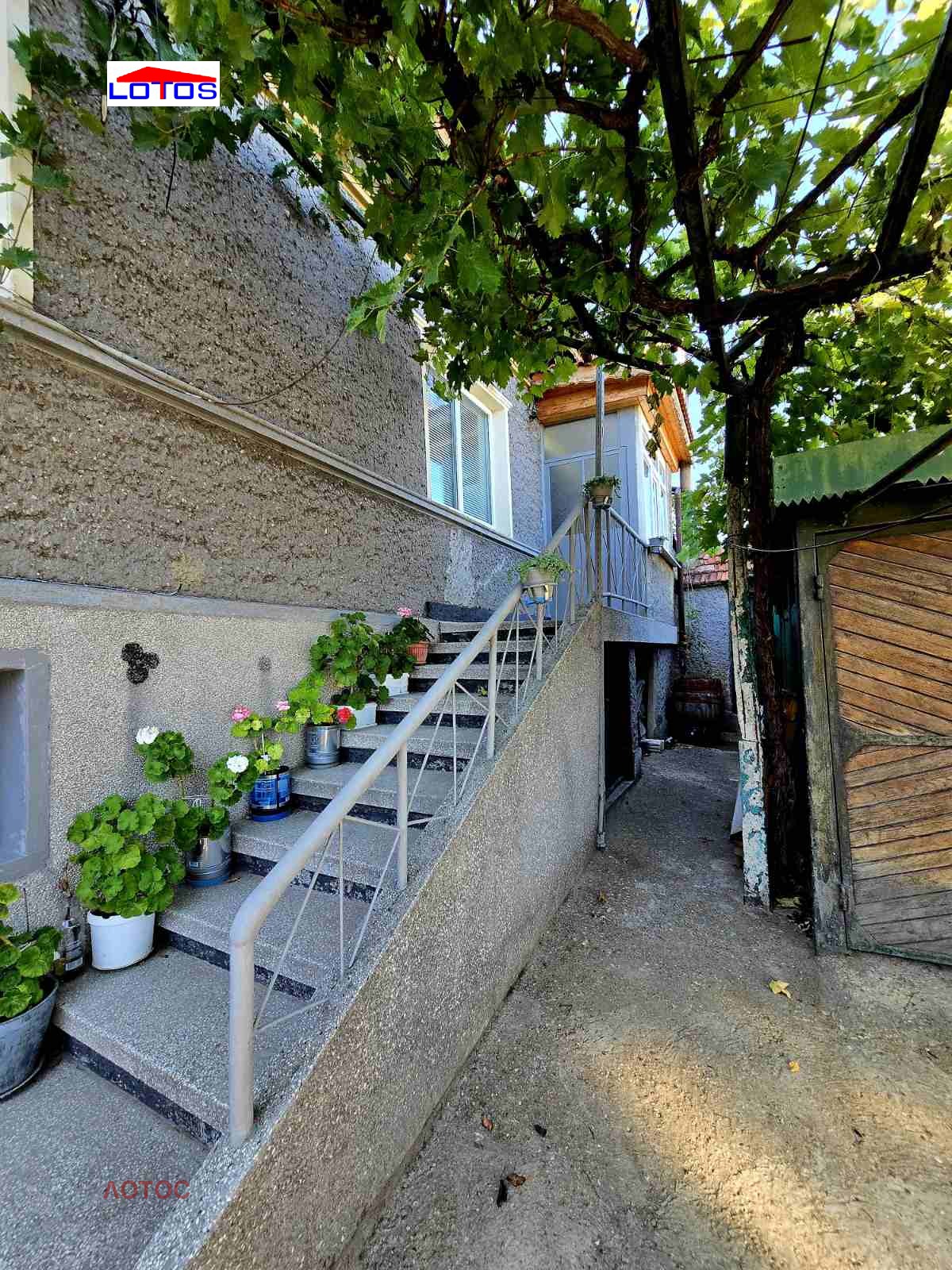 Продава КЪЩА, гр. Добрич, Пинета