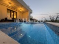Продава КЪЩА, област Добрич, гр. Балчик • 432000 € • 76000347 — Holmes.bg