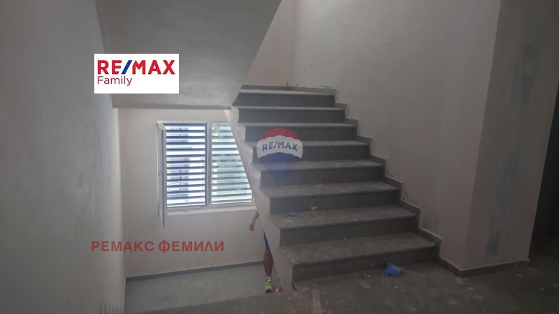 Продава 3-СТАЕН, гр. Варна, Център, снимка 2 - Aпартаменти - 49092585