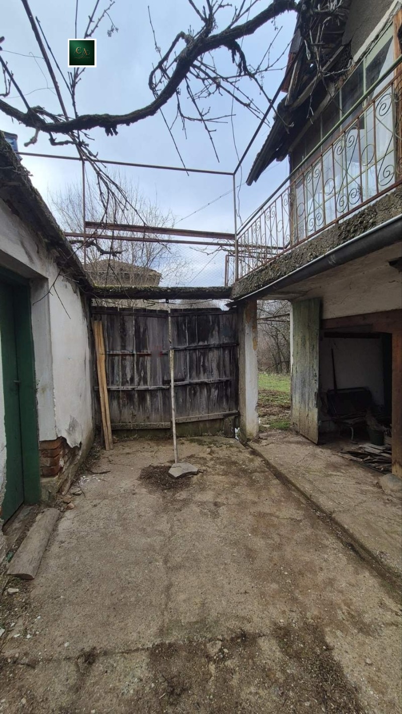 Продава КЪЩА, с. Четирци, област Кюстендил, снимка 12 - Къщи - 53424991