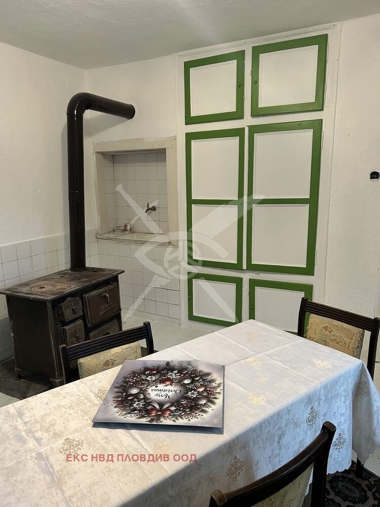 Продава КЪЩА, с. Свежен, област Пловдив, снимка 5 - Къщи - 54348481