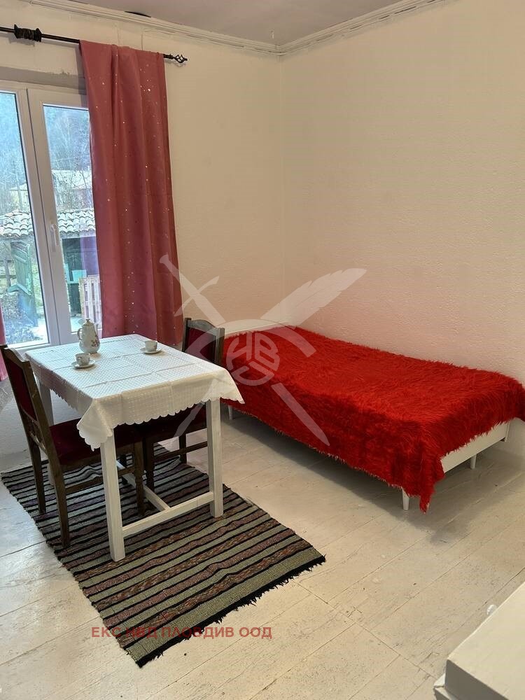 Продава КЪЩА, с. Свежен, област Пловдив, снимка 7 - Къщи - 54348481