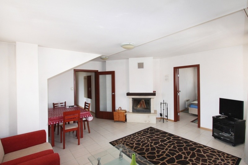 Продава 3-СТАЕН в област Благоевград, гр. Банско - 66 кв.м / 89 100 € » 174 264.45 лв., ИНТЕРПРАЙМ БАНСКО