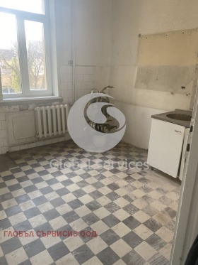 3+ camere da letto Tsentar, Sofia 10