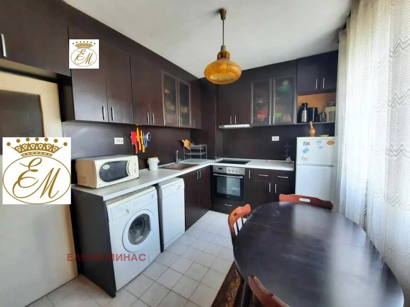 Продава 4-СТАЕН, град Шумен, Център • 310000 € / 606307.30 лв. • 26747978 1