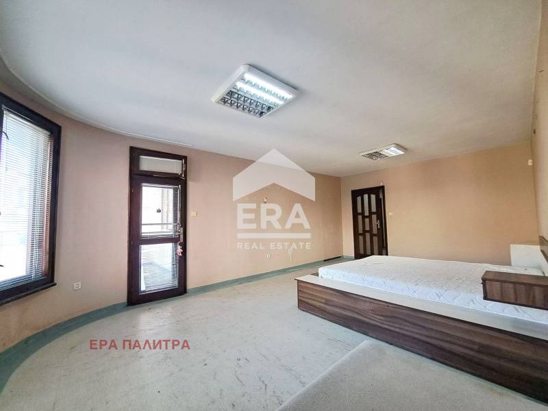 Продава  Многостаен град Бургас , Център , 138 кв.м | 12986683 - изображение [2]