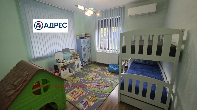Myytävänä  Talo Pleven alue , Jasen , 224 neliömetriä | 33215306 - kuva [9]