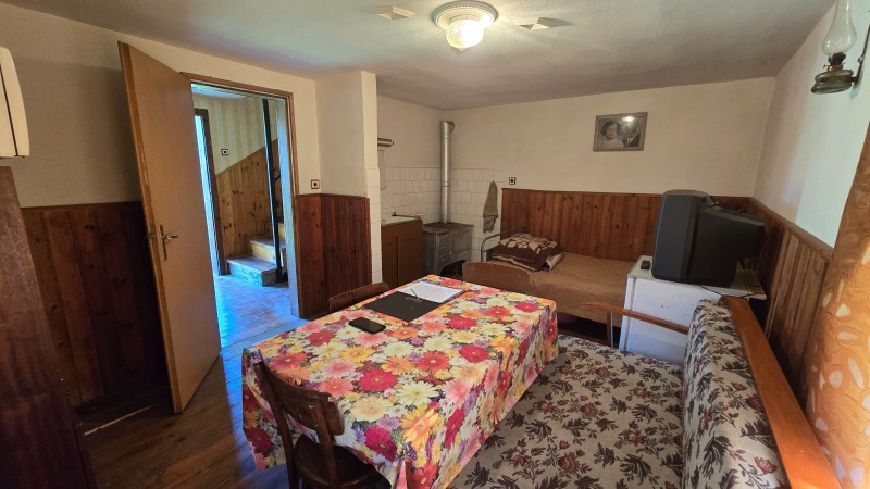 Продава КЪЩА, с. Долно село, област Кюстендил, снимка 3 - Къщи - 52824213