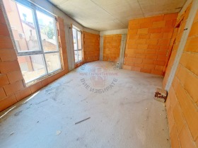 1 chambre Kolhozen pazar, Varna